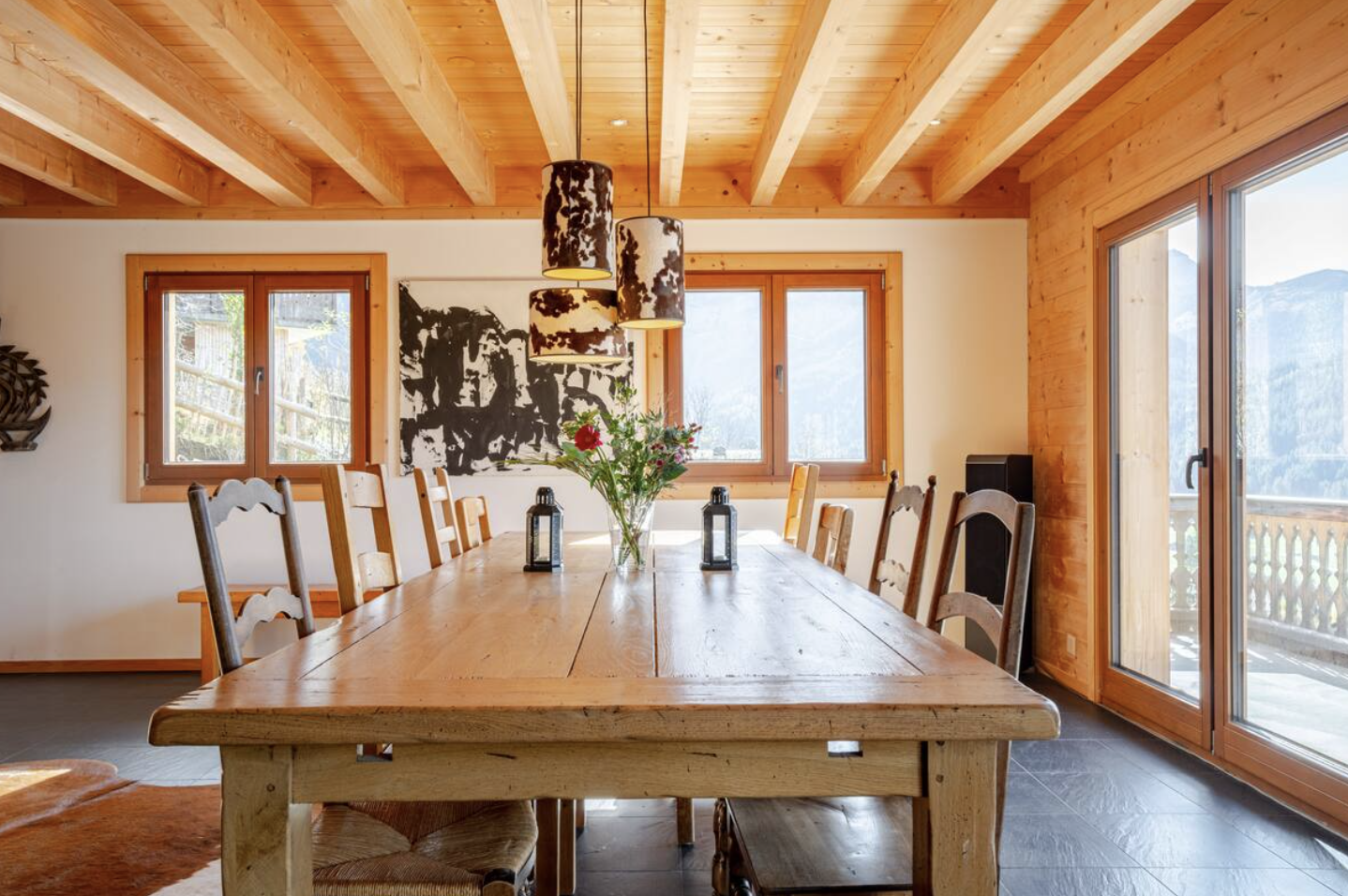 Modern 4BR Chalet